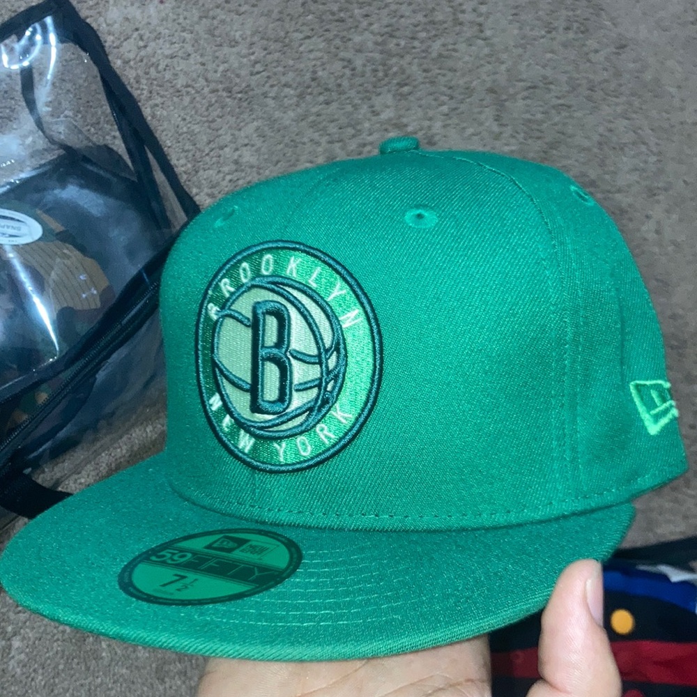 Green nba new era hat ny Brooklyn 7 1/2